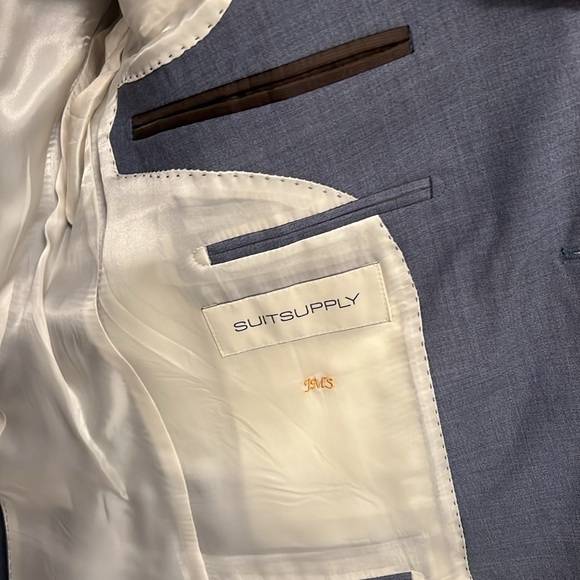 Suitsupply Suit - Picture 5 of 8